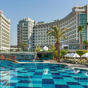 Resort Sherwood Exclusive Lara